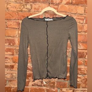 Mango Gray Long Sleeve Lettuce-Edge Tee with Black Contrast Trim